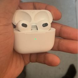 AirPods Gen 3 