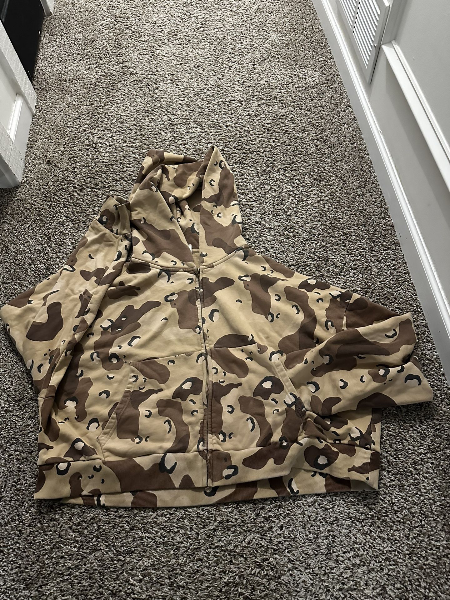Medium Elwood Oversize Rectangle Zip Hoodie