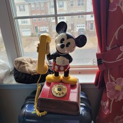 Classic 1976 Mickey Mouse Telephone 