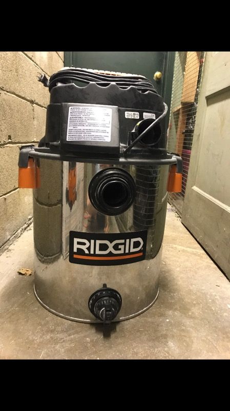 Rigid 16 gal. 6.5 peak hp Stainless Steel wet dry vac