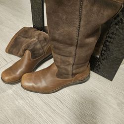 UGG BRAND  Brown Leather N Genuine Sheepskin Boots Size 7