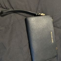 MICHAEL KORS WRISTLET WALLET