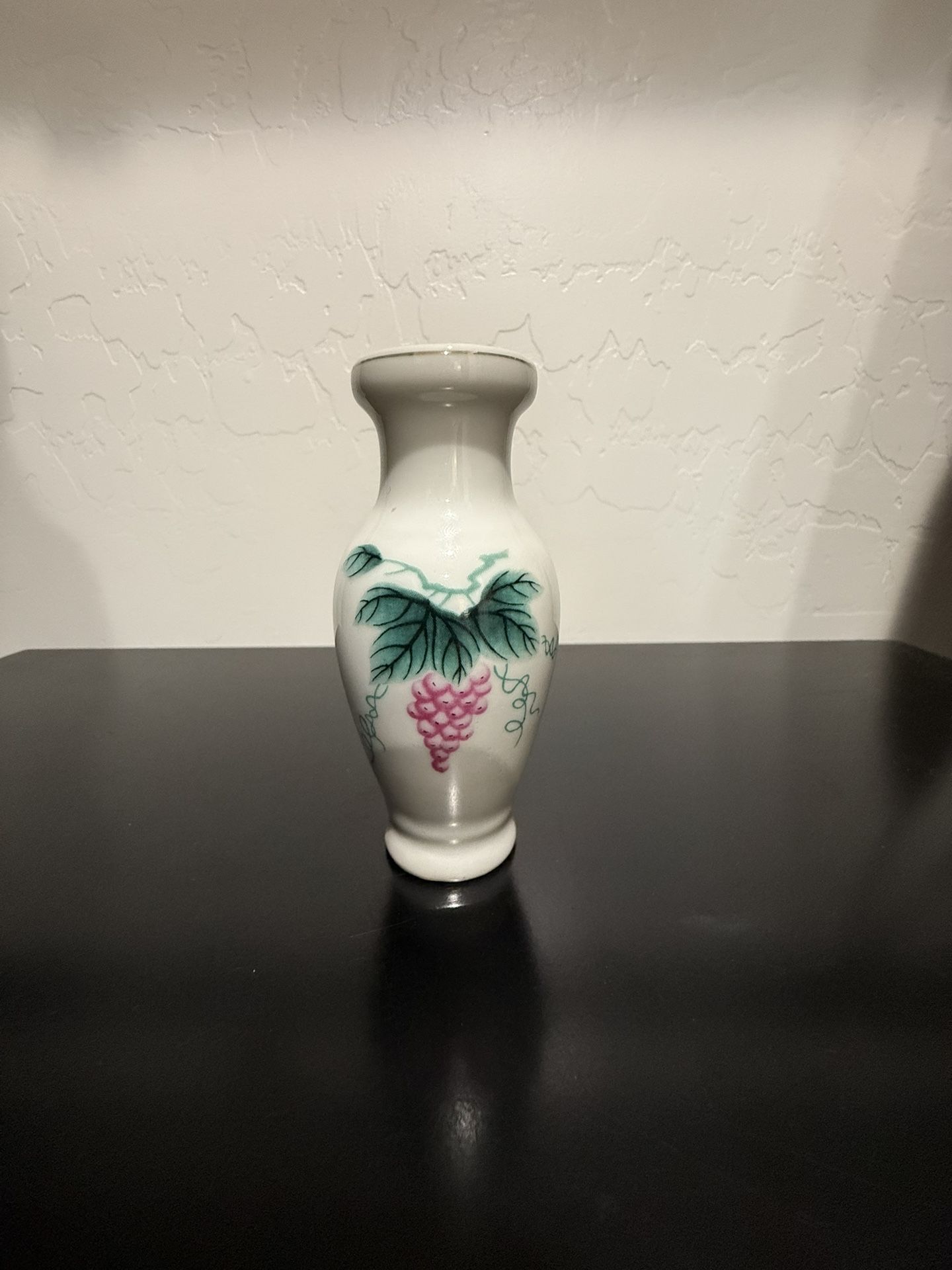 Vintage Porcelain Vase with 22 karat Gold Trim Grapes Small Vase