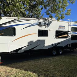 2012 Pacific Coachworks SS Toy Hauler 24FBSL