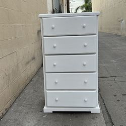 New 5 Drawer Dresser 