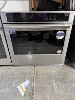 Maytag 30 inch Single Electric Wall Oven with Air Fry Single-fan and Self-cleaning (Fingerprint Resistant...