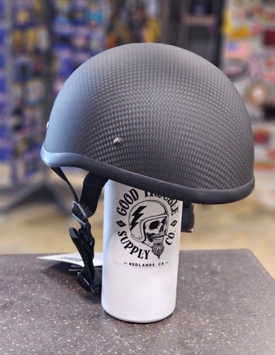 Badass Carbon Fiber helmets.
Thinest DOT approved helmet on the market
Available in all sizes.
Lifetime warranty.
$210 FIRM