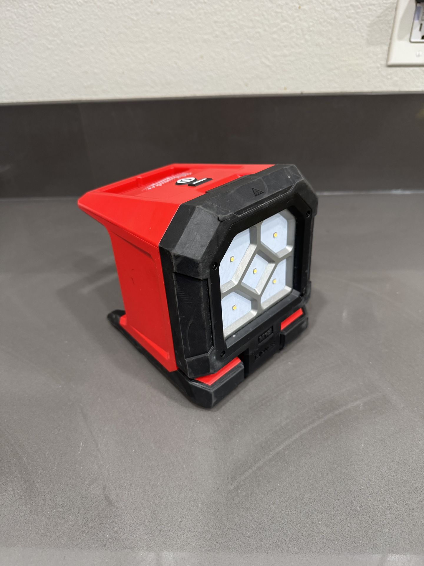 Milwaukee M18 Rover