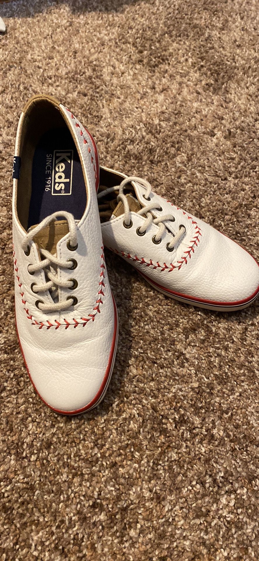 Baseball Softball stich girls/womens Shoes leather Keds, sz 5