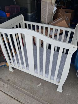 White Baby mini Crib forsale