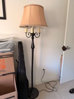 MOVING SALE – Elegant Traditional 3-Light Floor Lamp