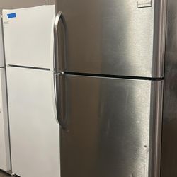 Frigidaire Top- Freezer Refrigerator 