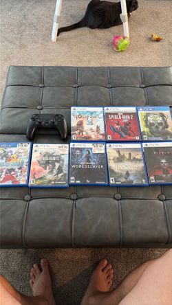 PS5 Controller + PS4/PS5 Game Bundle