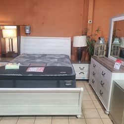 4pc Queen Bedroom Set