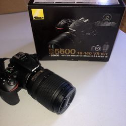 Nikon D5600 Body w/ 18-140mm f/3.5-5.6 VR II Kit