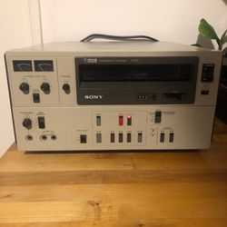 Sony U-matic VO-5600 Professional Videocassette Recorder – Service History – Broadcast Studio Deck