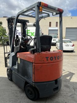 Toyota Forklift 
