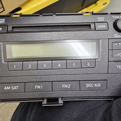 Toyota Prius 2011 JBL OEM HD Radio CD player