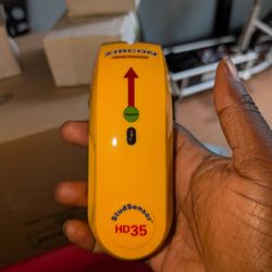 Zircon StudSensor HD35 Stud Finder with WireWarning