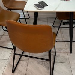 Dinner Table 