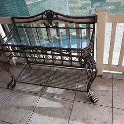 glass table 