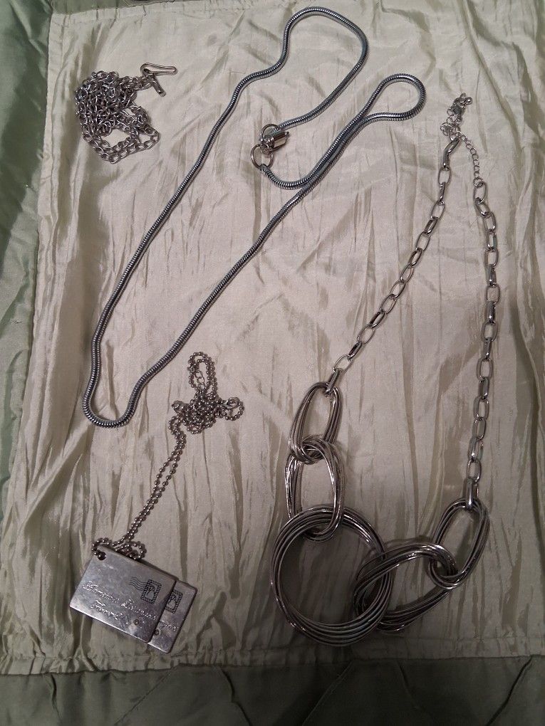 3 NECKLACES / SOME SORT of CHAIN