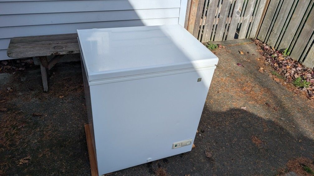 GE Chest Deep Freezer 5cu Ft