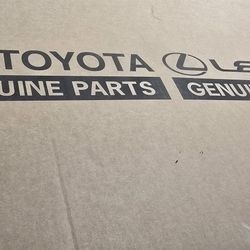 2021 Toyota Highlander Driver Side Rear Quarter Glass – OEM USED