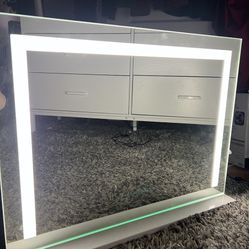 Mirror 