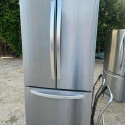 Refrigerator 30 Wide French Door 