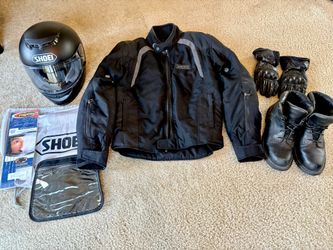 Shoei TZ-R full-face helmet (small, matte black), Rev’It Strada motorcycle jacket, and other motorcycle gear