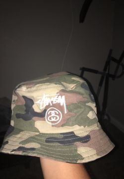Stussy camo bucket hat