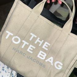 THE CANVAS MEDIUM TOTE BAG
