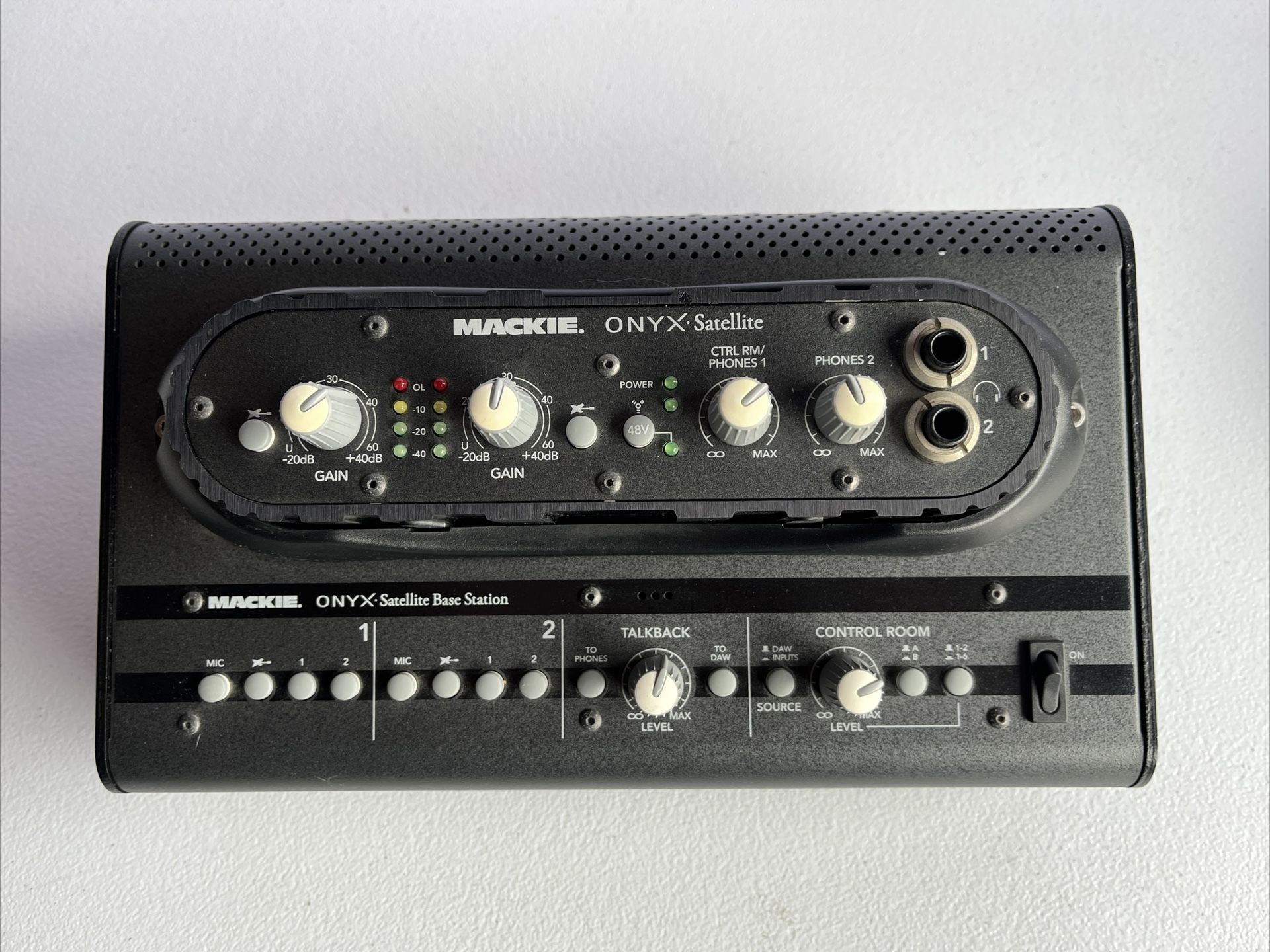 Mackie Onyx Satellite Professional Firewire Recording System