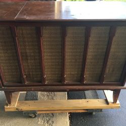 Victrola Cabinet Radio & Record Player - FREE