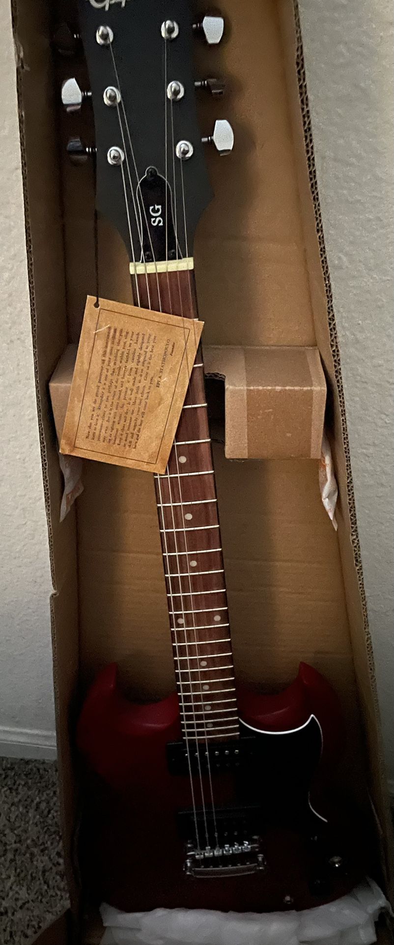 New Epiphone Electric Guitar /cry Baby Wah Pedal Both New