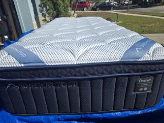 DreamCloud Premier Hybrid – Twin XL Mattress – $230