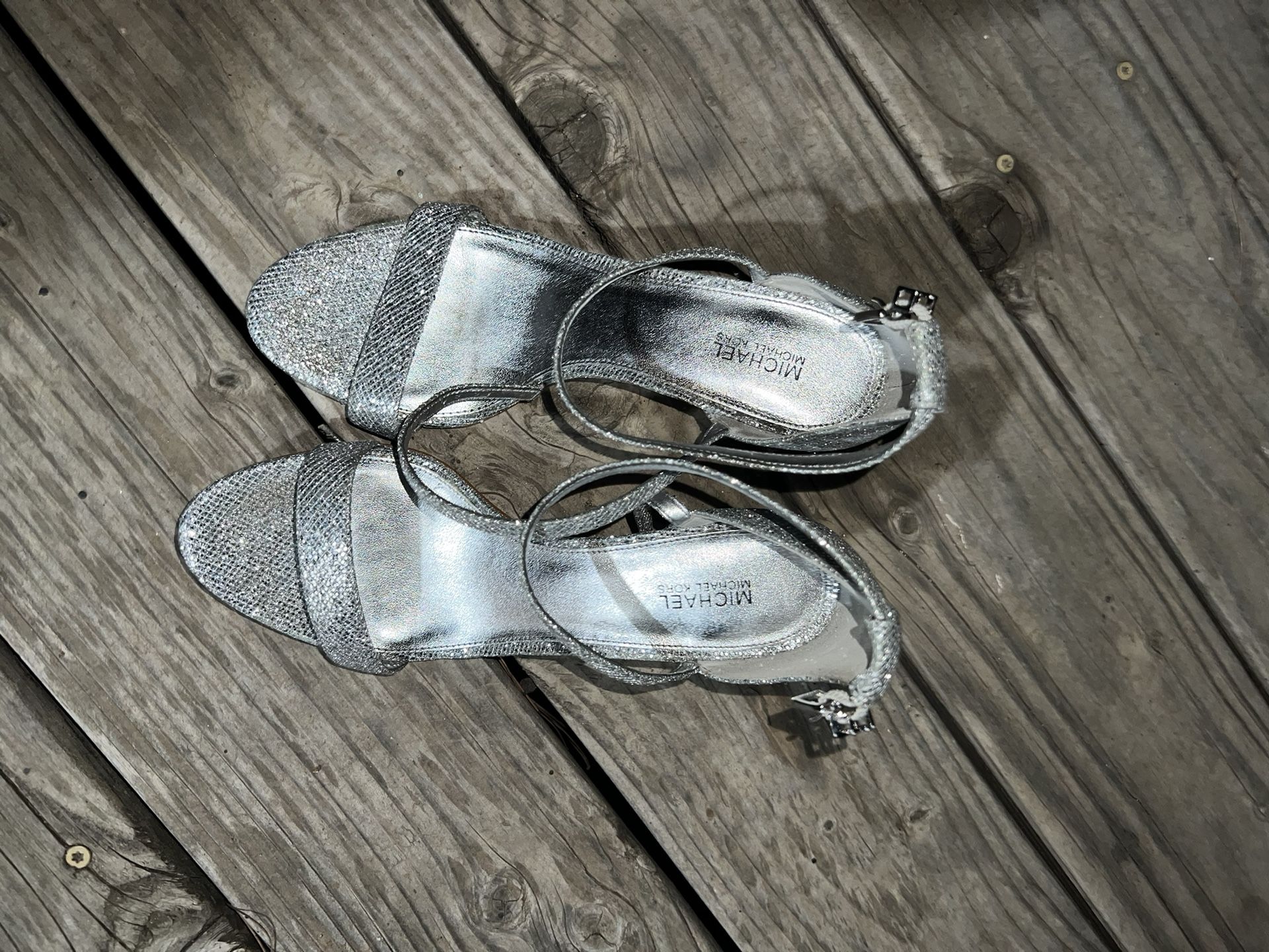 MICHAEL KORS Ava Mid Sandal Silver Glitter heel