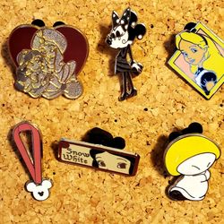 Lot of Disney Trading Pins. Lot 89