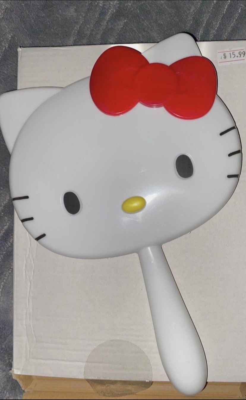 Mirror “Hello kitty” 👉$15 (New)👈