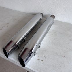 Harley-Davidson M8 Touring Stock Exhaust