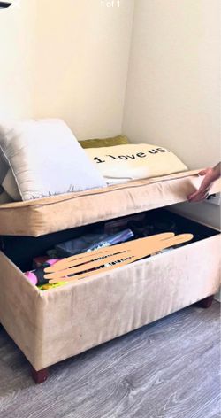 Ottoman w/ storage.