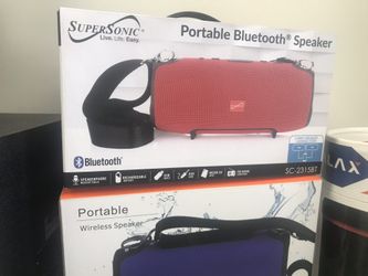 Portable blue tooth speaker