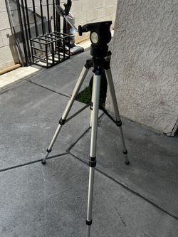 Tri Pod Heiwa Brand