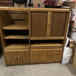 Entertainment Center/ Shelf / Shelves 