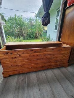 SOLID STORAGE  BOX