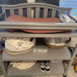 Baby Changing Table With Wheels 