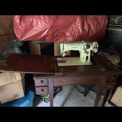 1956 Singer Sewing Machine In Cabinet 