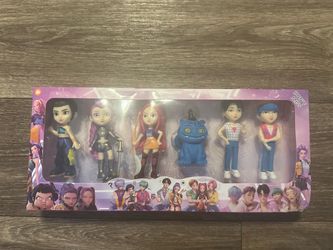 K Pop figures