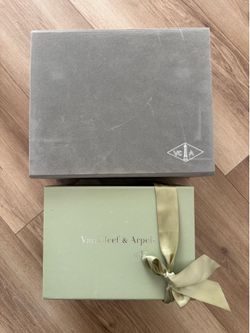 VCA Authentic Boxes